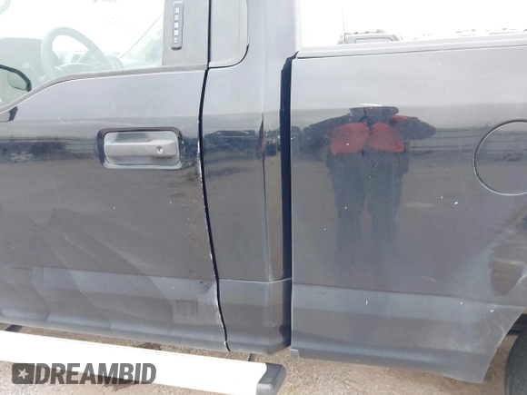 2016 Ford F-150 XL with VIN 1FTMF1C86GKG05579, listed as a IAAI auction lot 41604338 with 246,792 mi miles. Bid and sale history available at carsss.com. Image 6.