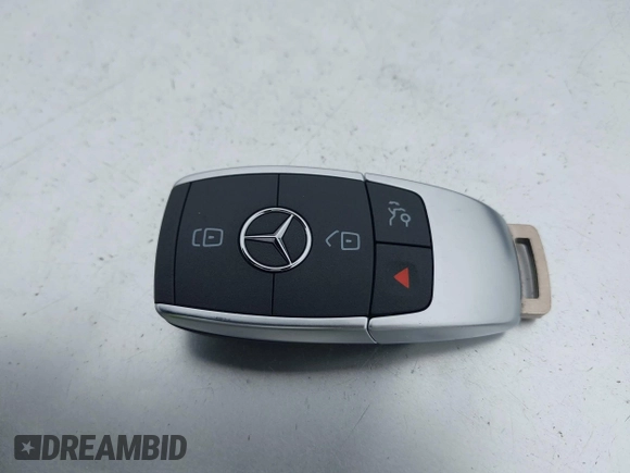 2019 Mercedes-Benz C 300 with VIN 55SWF8DBXKU302515, listed as a IAAI auction lot 42487124 with Not provided miles and . Bid and sale history available at DreamBid. Image 11.