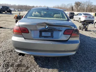 2007 BMW 3 Series 328i z VIN WBAWV135X7P117866, wystawiony jako Copart lot #46118685 z przebiegiem 112 828 mil mil oraz Szkoda całkowita • Salvage title. Historia ofert i sprzedaży dostępna na DreamBid. Obrazek 6.