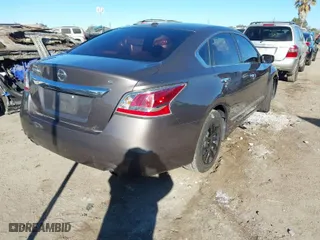 2015 Nissan Altima 2.5 S with VIN 1N4AL3APXFC442757, listed as a IAAI auction lot 41133480 with 154,731 mi miles. Bid and sale history available at carsss.com. Image 4.