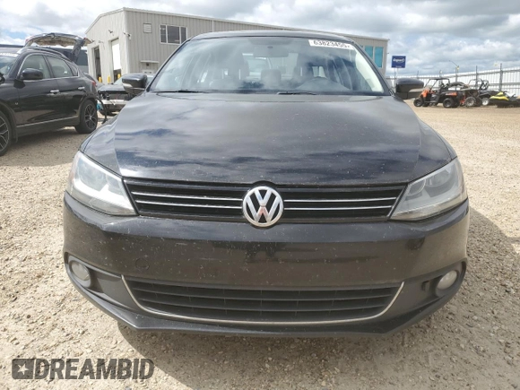 2013 Volkswagen Jetta SEL with VIN 3VWLX7AJ0DM453480, listed as a Copart auction lot 63823455 with 132,875 mi miles and Salvage title. Bid and sale history available at DreamBid. Image 5.