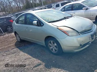 2008 Toyota Prius with VIN JTDKB20U983301510, listed as a IAAI auction lot 41833855 with 999,999 mi miles. Bid and sale history available at carsss.com. Image 1.
