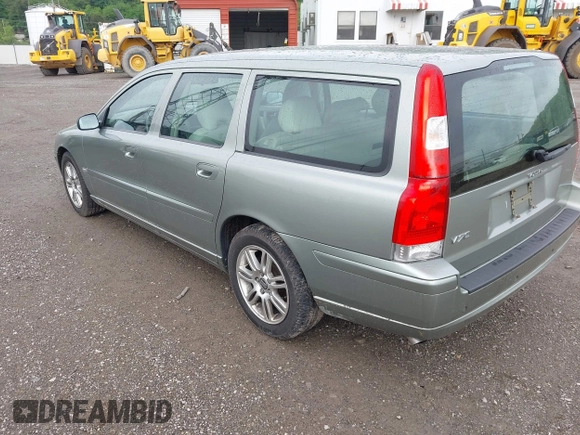 2006 Volvo V70 2.4L with VIN YV1SW612962574792, listed as a IAAI auction lot 42187150 with 124,636 mi miles and . Bid and sale history available at DreamBid. Image 3.