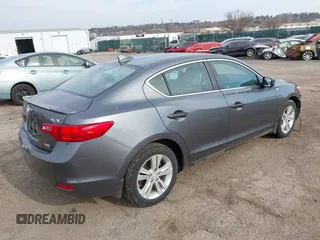 2013 Acura ILX Hybrid Tech Pkg with VIN 19VDE3F70DE300703, listed as a IAAI auction lot 41836986 with 120,765 mi miles. Bid and sale history available at carsss.com. Image 4.