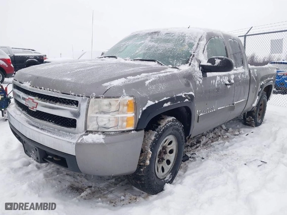 2007 Chevrolet Silverado 1500 LTZ with VIN 1GCEK190X7Z608395, listed as a IAAI auction lot 41350071 with 252,184 mi miles. Bid and sale history available at carsss.com. Image 2.