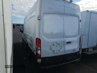 2015 Ford Transit z VIN 1FTCR3XV7FKA20765, wystawiony jako IAAI lot #42713692 z przebiegiem 280 464 mil mil oraz . Historia ofert i sprzedaży dostępna na DreamBid. Obrazek 14.