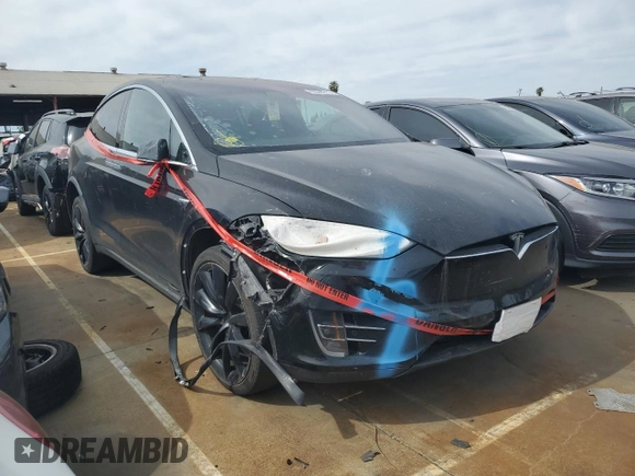 2018 Tesla Model X 75D with VIN 5YJXCAE24JF142506, listed as a Copart auction lot 43536215 with Not Provided miles and Salvage Title. Bid and sale history available at carsss.com. Image 4.
