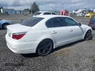 2008 BMW 5 Series 528i with VIN WBANU53518CT14990, listed as a IAAI auction lot 41921482 with 257,615 mi miles and . Bid and sale history available at carsss.com. Image 4.