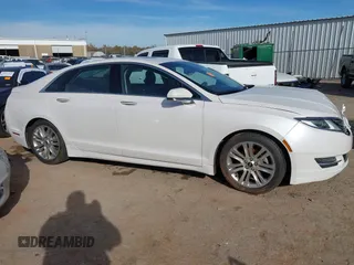 2014 Lincoln MKZ with VIN 3LN6L2GKXER817659, listed as a IAAI auction lot 40896691 with 84,164 mi miles and . Bid and sale history available at DreamBid. Image 13.