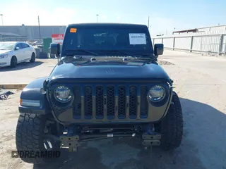 2021 Jeep Wrangler Unlimited Sahara with VIN 1C4JJXP68MW863992, listed as a IAAI auction lot 40618902 with 30,112 mi miles and . Bid and sale history available at DreamBid. Image 18.