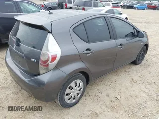 2014 Toyota Prius One z VIN JTDKDTB33E1084788, wystawiony jako IAAI lot #42440966 z przebiegiem 304 181 mil mil oraz . Historia ofert i sprzedaży dostępna na DreamBid. Obrazek 4.