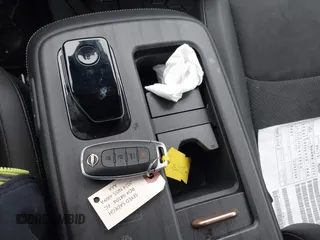 2024 Nissan ARIYA Evolve+ z VIN JN1BF0BAXRM435453, wystawiony jako IAAI lot #41745123 z przebiegiem 5 565 mil mil oraz . Historia ofert i sprzedaży dostępna na DreamBid. Obrazek 11.