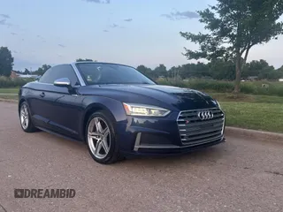 2018 Audi S5 Premium Plus z VIN WAUY4GF50JN003095, wystawiony jako Copart lot #61693995 z przebiegiem 117 965 mil mil oraz Czysty tytuł • Clean title. Historia ofert i sprzedaży dostępna na DreamBid. Obrazek 1.