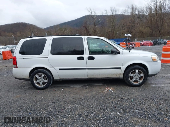 2008 Chevrolet Uplander LS z VIN 1GNDV23118D148169, wystawiony jako IAAI lot #41854906 z przebiegiem 315 869 mil mil oraz . Historia ofert i sprzedaży dostępna na DreamBid. Obrazek 13.