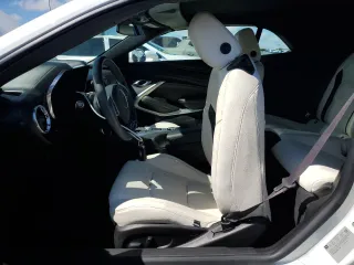 2017 Chevrolet Camaro 2LT z VIN 1G1FD3DS9H0211326, wystawiony jako Copart lot #73883384 z przebiegiem Nie podano mil oraz Nie do naprawy • Non repairable. Historia ofert i sprzedaży dostępna na DreamBid. Obrazek 7.