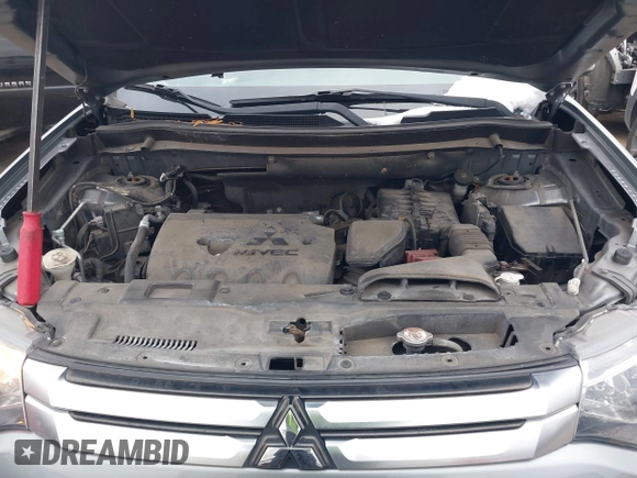 2015 Mitsubishi Outlander SE with VIN JA4AZ3A39FZ007936, listed as a IAAI auction lot 41003206 with 136,017 mi miles and . Bid and sale history available at DreamBid. Image 10.