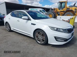 2013 Kia Optima SX с VIN 5XXGR4A65DG194141, выставлен на аукционе IAAI как лот 42261444 с пробегом 167 918 миль миль и . История ставок и продаж доступна на DreamBid. Изображение 1.