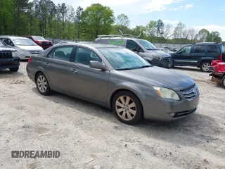 2006 Toyota Avalon XL with VIN 4T1BK36B56U097027, listed as a IAAI auction lot 42026638 with 214,052 mi miles. Bid and sale history available at carsss.com. Image 1.