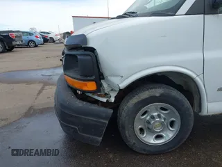 2004 Chevrolet Express Cargo Van with VIN 1GCGG29V441244822, listed as a IAAI auction lot 41636561 with 1 mi miles. Bid and sale history available at carsss.com. Image 6.