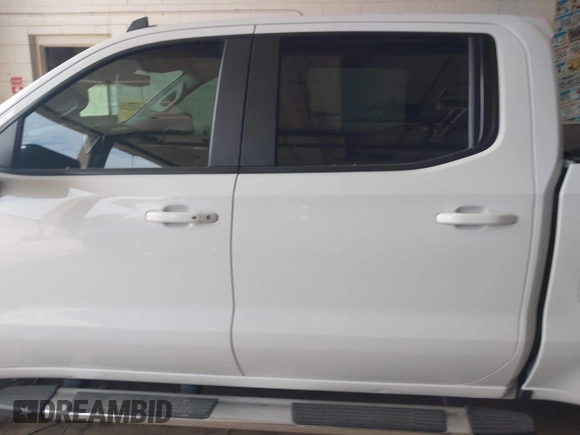 2021 Chevrolet Silverado 1500 LT z VIN 3GCUYDEDXMG439687, wystawiony jako IAAI lot #42561881 z przebiegiem 100 793 mil mil oraz . Historia ofert i sprzedaży dostępna na DreamBid. Obrazek 14.