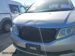 2013 Honda Odyssey EX-L with VIN 5FNRL5H65DB046726, listed as a IAAI auction lot 41763685 with 140,476 mi miles. Bid and sale history available at carsss.com. Image 6.