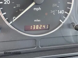 2005 Mercedes-Benz M 350 with VIN 4JGAB57E25A531968, listed as a IAAI auction lot 42152817 with 138,241 mi miles and . Bid and sale history available at DreamBid. Image 15.