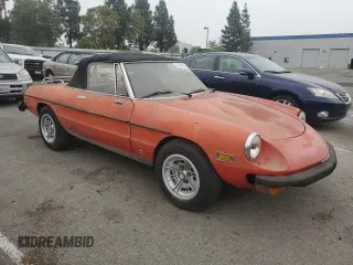 1978 Alfa Romeo Spider z VIN 115410002071, wystawiony jako Copart lot #75574404 z przebiegiem 50 587 mil mil oraz Tytuł czysty. Historia ofert i sprzedaży dostępna na DreamBid. Obrazek 4.