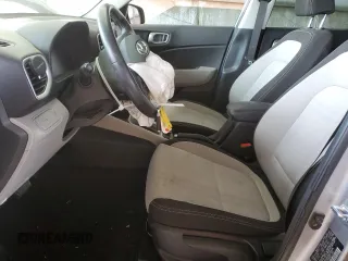 2024 Hyundai Venue SEL with VIN KMHRC8A35RU285446, listed as a Copart auction lot 51010505 with 33,792 mi miles and Salvage Title. Bid and sale history available at DreamBid. Image 7.