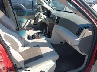 2005 Jeep Grand Cherokee Limited with VIN 1J4HR58N65C618512, listed as a IAAI auction lot 41707308 with 179,234 mi miles. Bid and sale history available at carsss.com. Image 5.