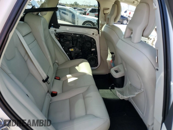 2018 Volvo XC60 Momentum z VIN LYVA22RK3JB097438, wystawiony jako Copart lot #50931375 z przebiegiem 103 743 mil mil oraz Szkoda całkowita • Salvage title. Historia ofert i sprzedaży dostępna na DreamBid. Obrazek 11.