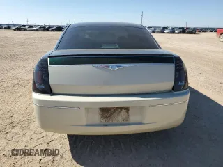 2005 Chrysler 300 with VIN 2C3AA53G55H182941, listed as a Copart auction lot 67077814 with 152,446 mi miles and Salvage Title. Bid and sale history available at carsss.com. Image 6.