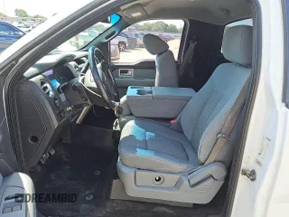 2011 Ford F-150 XL z VIN 1FTMF1CM7BKD43495, wystawiony jako Copart lot #55725435 z przebiegiem 228 298 mil mil oraz Czysty tytuł • Clean title. Historia ofert i sprzedaży dostępna na DreamBid. Obrazek 7.