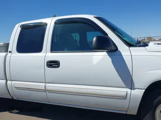 2006 Chevrolet Silverado 1500 LT1 with VIN 1GCEC19TX6Z130145, listed as a IAAI auction lot 41831016 with 122,540 mi miles and . Bid and sale history available at DreamBid. Image 13.