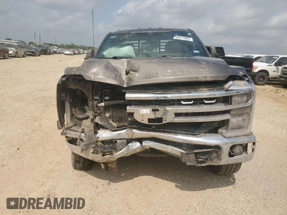 2023 Ford F-350 XL z VIN 1FT8W3BM1PEC98851, wystawiony jako Copart lot #55077865 z przebiegiem 39 819 mil mil oraz Szkoda całkowita • Salvage title. Historia ofert i sprzedaży dostępna na DreamBid. Obrazek 5.