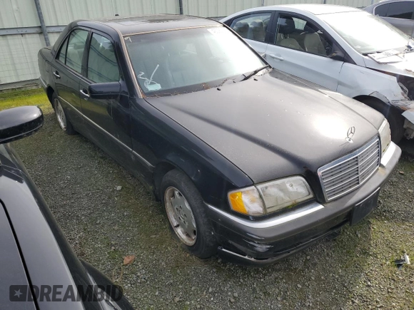2000 Mercedes-Benz C 230 Kompressor with VIN WDBHA24G5YA805662, listed as a Copart auction lot 46092875 with 152,744 mi miles and Non Repairable. Bid and sale history available at carsss.com. Image 4.