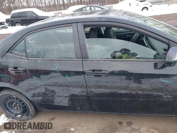 2018 Toyota Corolla L z VIN 5YFBURHE0JP801312, wystawiony jako IAAI lot #41235233 z przebiegiem 92 340 mil mil oraz . Historia ofert i sprzedaży dostępna na DreamBid. Obrazek 13.
