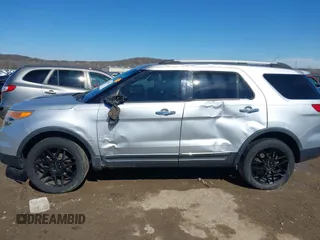 2011 Ford Explorer XLT with VIN 1FMHK8D85BGA11352, listed as a IAAI auction lot 41583934 with 238,362 mi miles and . Bid and sale history available at carsss.com. Image 14.