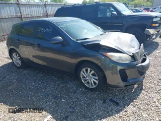 2012 Mazda 3 i Touring z VIN JM1BL1L7XC1674119, wystawiony jako IAAI lot #42156464 z przebiegiem 155 510 mil mil oraz . Historia ofert i sprzedaży dostępna na DreamBid. Obrazek 1.