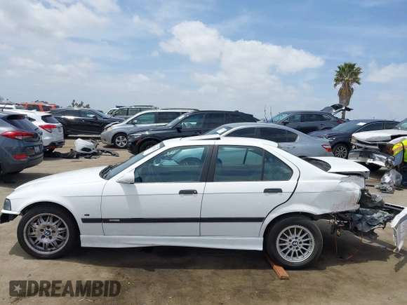 1998 BMW M3 with VIN WBSCD9329WEE07762, listed as a IAAI auction lot 42239221 with Not provided miles and . Bid and sale history available at DreamBid. Image 15.