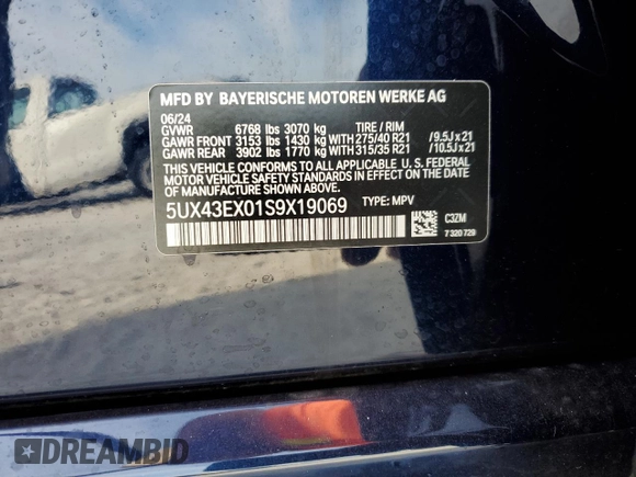 2025 BMW X6 M60i with VIN 5UX43EX01S9X19069, listed as a Copart auction lot 42613105 with 6,909 mi miles and Salvage Title. Bid and sale history available at carsss.com. Image 12.