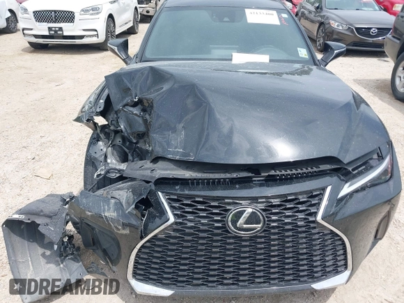 2021 Lexus IS 300 z VIN JTHAA1D24M5114934, wystawiony jako IAAI lot #42133400 z przebiegiem 37 396 mil mil oraz . Historia ofert i sprzedaży dostępna na DreamBid. Obrazek 12.