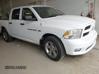 2012 Ram 1500 Express z VIN 1C6RD7KT6CS341995, wystawiony jako IAAI lot #42674228 z przebiegiem 202 070 mil mil oraz . Historia ofert i sprzedaży dostępna na DreamBid. Obrazek 1.