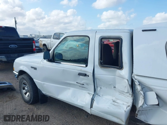 2000 Ford Ranger XL with VIN 1FTYR14V5YTA27015, listed as a IAAI auction lot 40703797 with 212,894 mi miles. Bid and sale history available at carsss.com. Image 6.