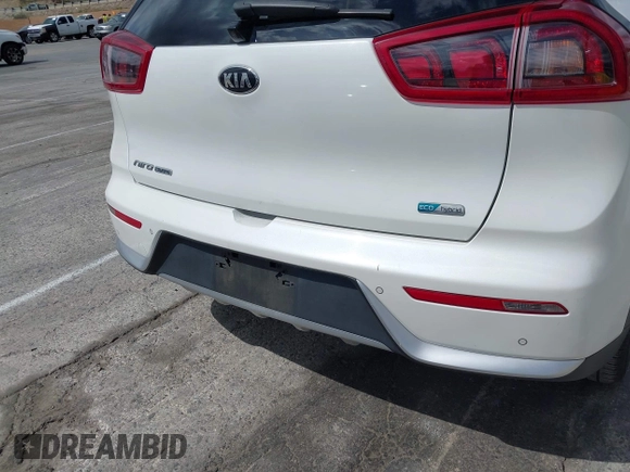 2017 Kia Niro Touring with VIN KNDCE3LC3H5070998, listed as a IAAI auction lot 41448651 with 54,760 mi miles. Bid and sale history available at carsss.com. Image 6.