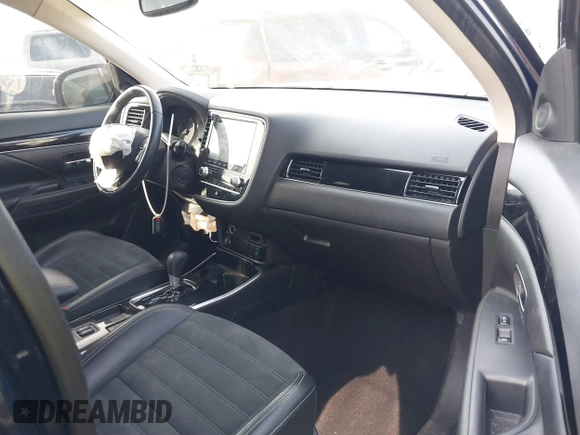 2020 Mitsubishi Outlander SE with VIN JA4AD3A39LZ046441, listed as a IAAI auction lot 41480147 with 46,066 mi miles and . Bid and sale history available at DreamBid. Image 5.