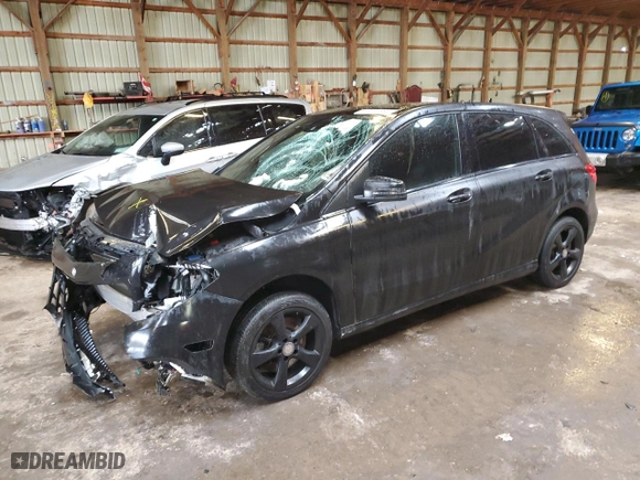 2014 Mercedes-Benz B-Class B 250 Sports Tourer with VIN WDDMH4EB2EJ248589, listed as a Copart auction lot 43071585 with 146,652 mi miles and Salvage Title. Bid and sale history available at carsss.com. Image 1.