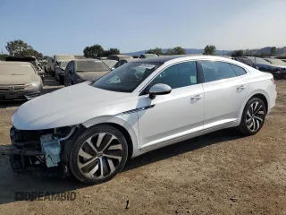 2021 Volkswagen Arteon SEL R-Line z VIN WVWSR7AN9ME012223, wystawiony jako Copart lot #68843824 z przebiegiem 43 343 mil mil oraz Szkoda całkowita • Salvage title. Historia ofert i sprzedaży dostępna na DreamBid. Obrazek 1.