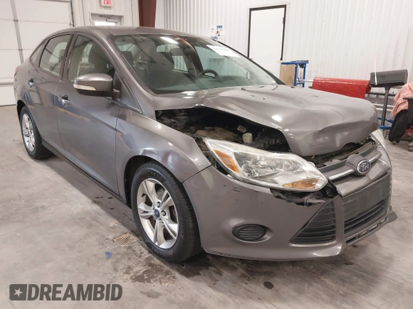 2013 Ford Focus SE with VIN 1FADP3F26DL359581, listed as a IAAI auction lot 42129909 with 129,832 mi miles. Bid and sale history available at carsss.com. Image 1.