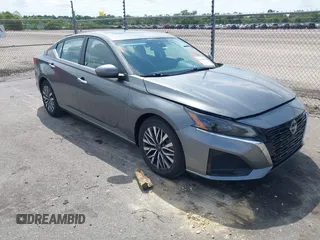 2023 Nissan Altima SV z VIN 1N4BL4DV9PN366815, wystawiony jako IAAI lot #42134938 z przebiegiem 75 540 mil mil oraz . Historia ofert i sprzedaży dostępna na DreamBid. Obrazek 1.
