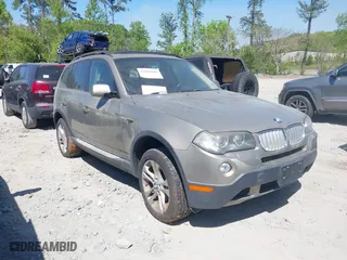 2008 BMW X3 3.0si with VIN WBXPC93418WJ23343, listed as a IAAI auction lot 42062040 with 131,647 mi miles. Bid and sale history available at carsss.com. Image 1.